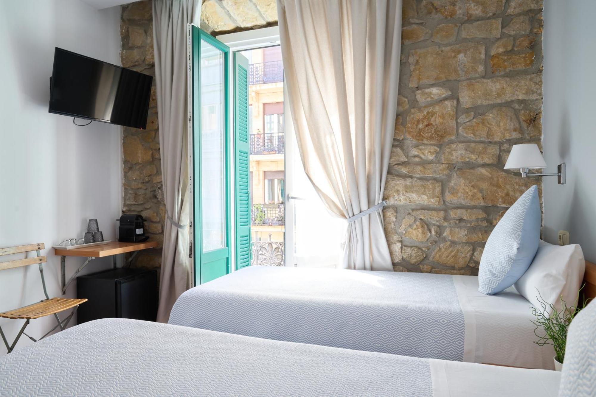 Pension Nuevas Artes San Sebastian Ngoại thất bức ảnh