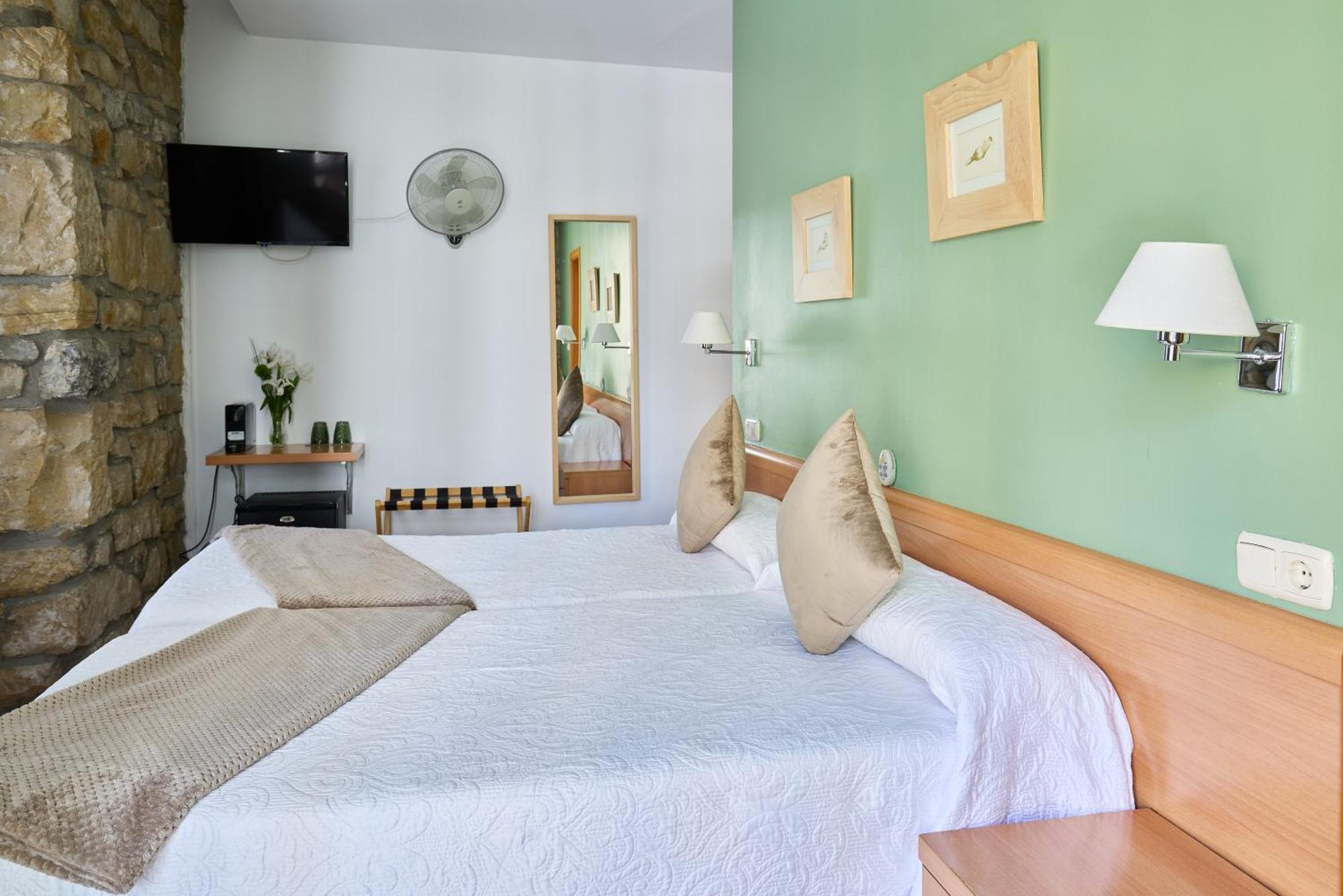 Pension Nuevas Artes San Sebastian Ngoại thất bức ảnh